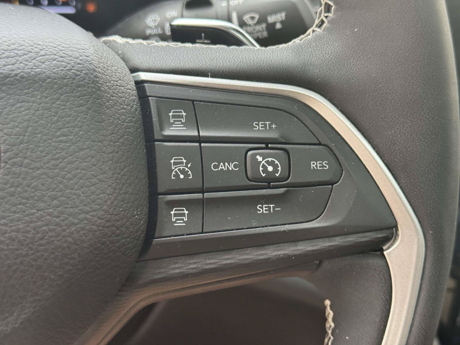 2023 Jeep Grand Cherokee L Altitude 4x4