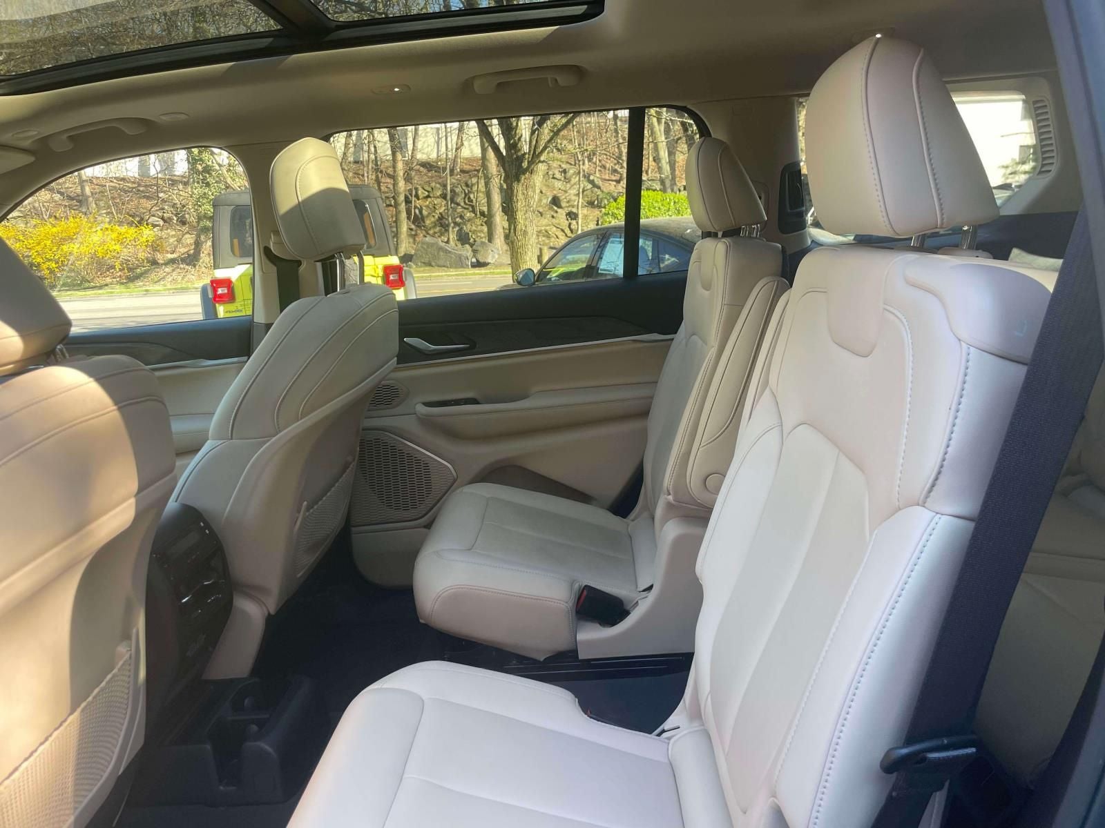 2022 Jeep Grand Cherokee L Limited 4x4