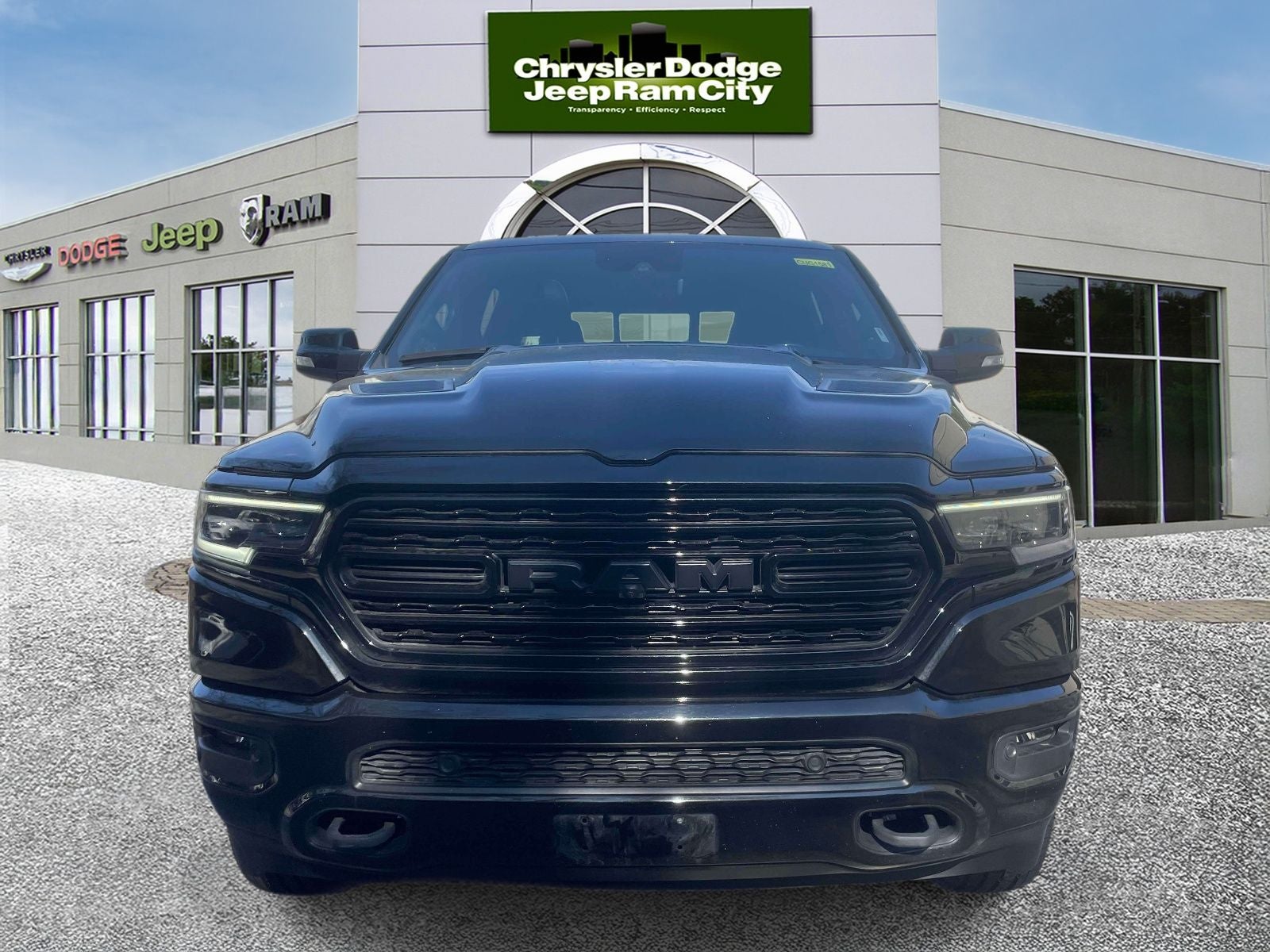 2022 RAM 1500 Limited Crew Cab 4x4 5'7' Box