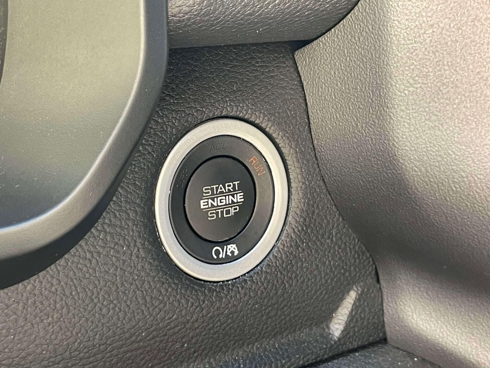 2023 RAM 1500 Laramie Crew Cab 4x4 5'7' Box