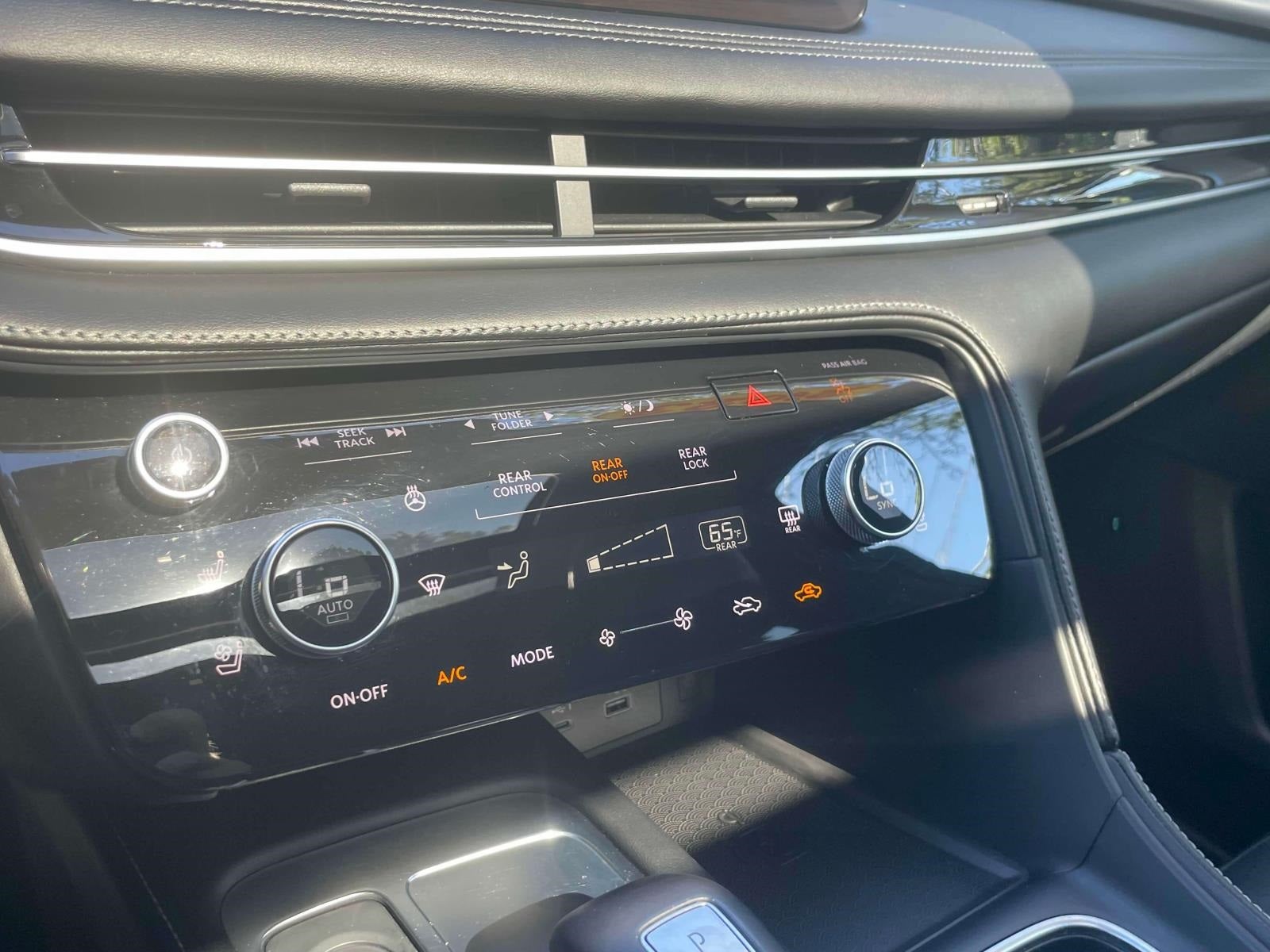 2023 INFINITI QX60 LUXE AWD