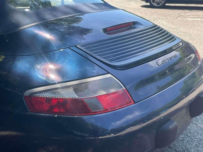 2000 Porsche 911 Carrera 4