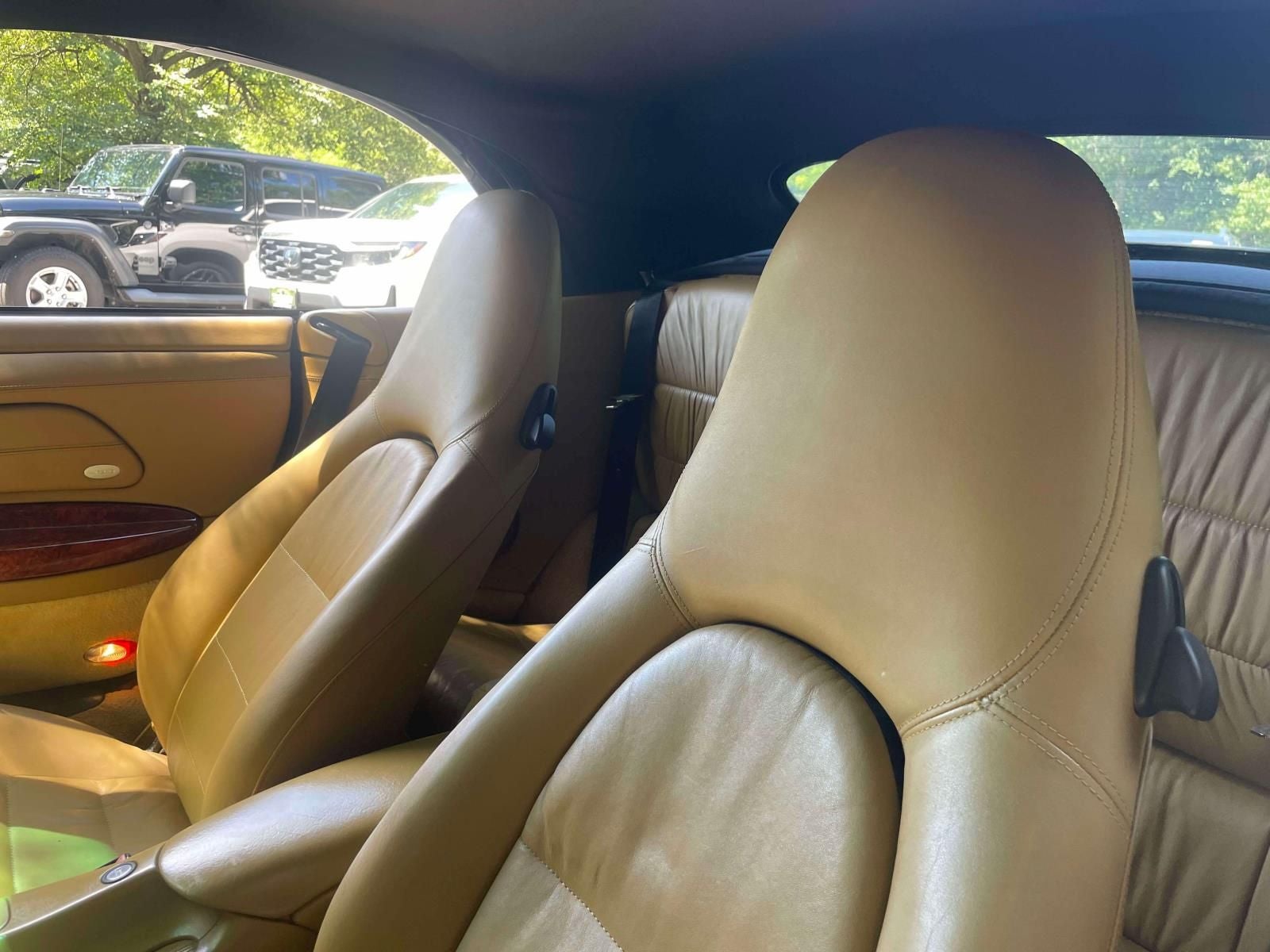 2000 Porsche 911 Carrera 4