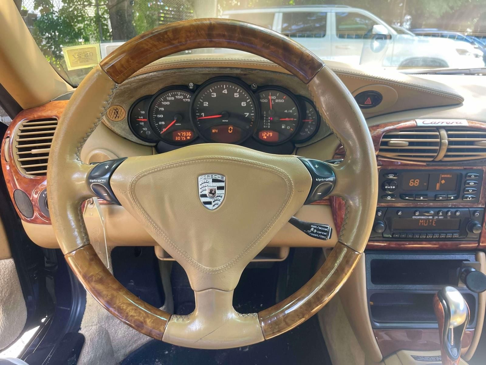 2000 Porsche 911 Carrera 4