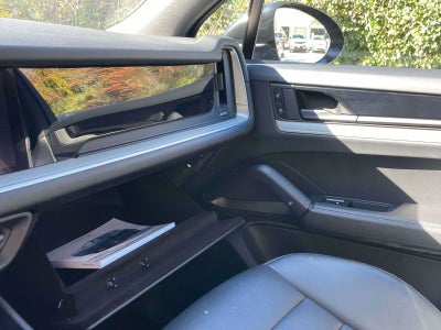 2024 Porsche Cayenne Base