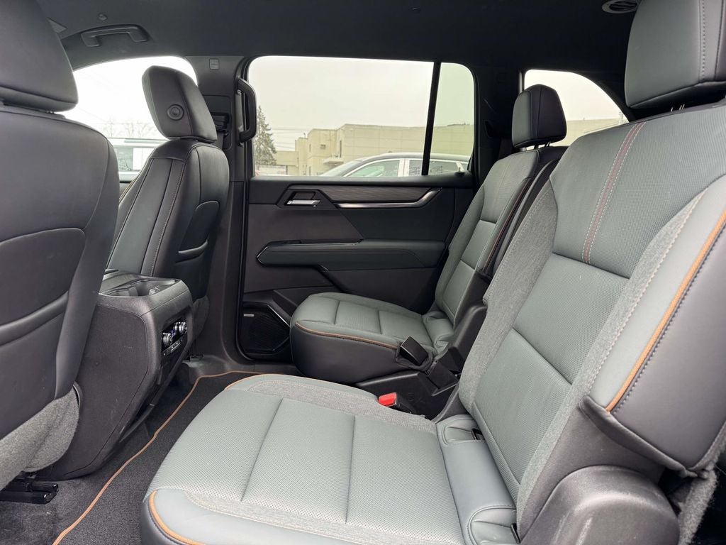2024 GMC Acadia AT4