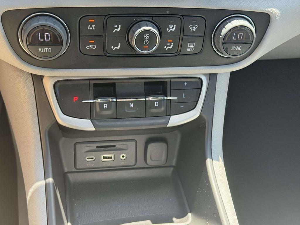 2023 GMC Terrain SLT