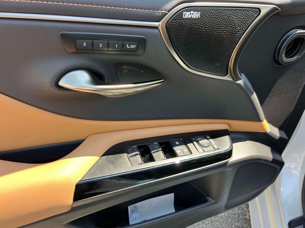 2024 Lexus ES 350 Ultra Luxury