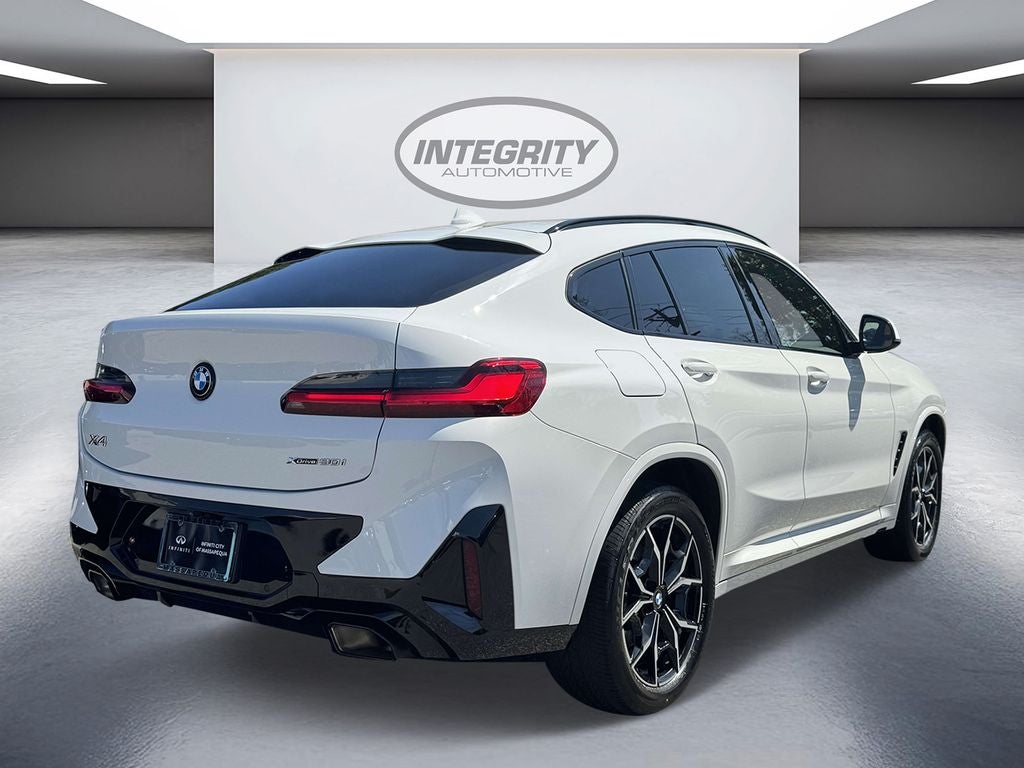 2024 BMW X4 xDrive30i
