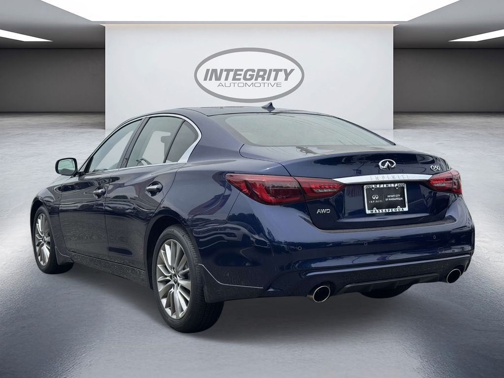 2023 INFINITI Q50 LUXE AWD