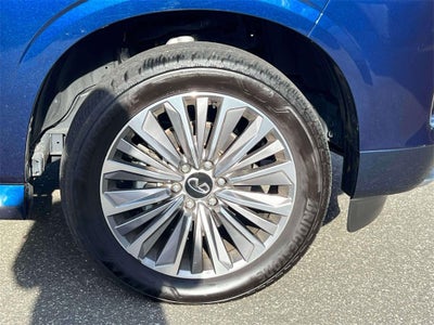 2025 INFINITI QX80 Sensory 4WD