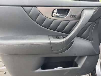2017 INFINITI QX70 AWD