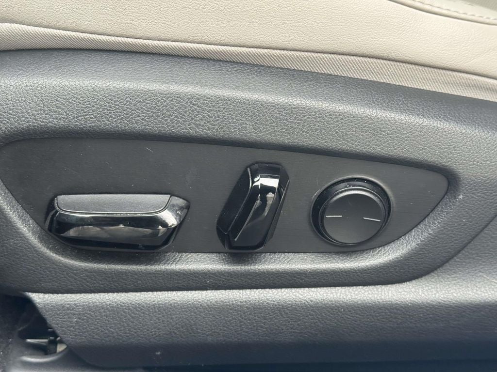 2023 Lexus UX 250h F SPORT Design