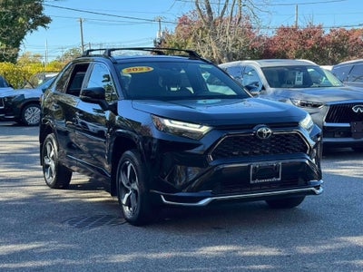 2025 Toyota RAV4 Plug-In Hybrid SE