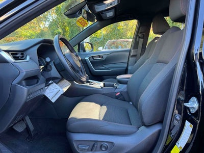 2025 Toyota RAV4 Plug-In Hybrid SE