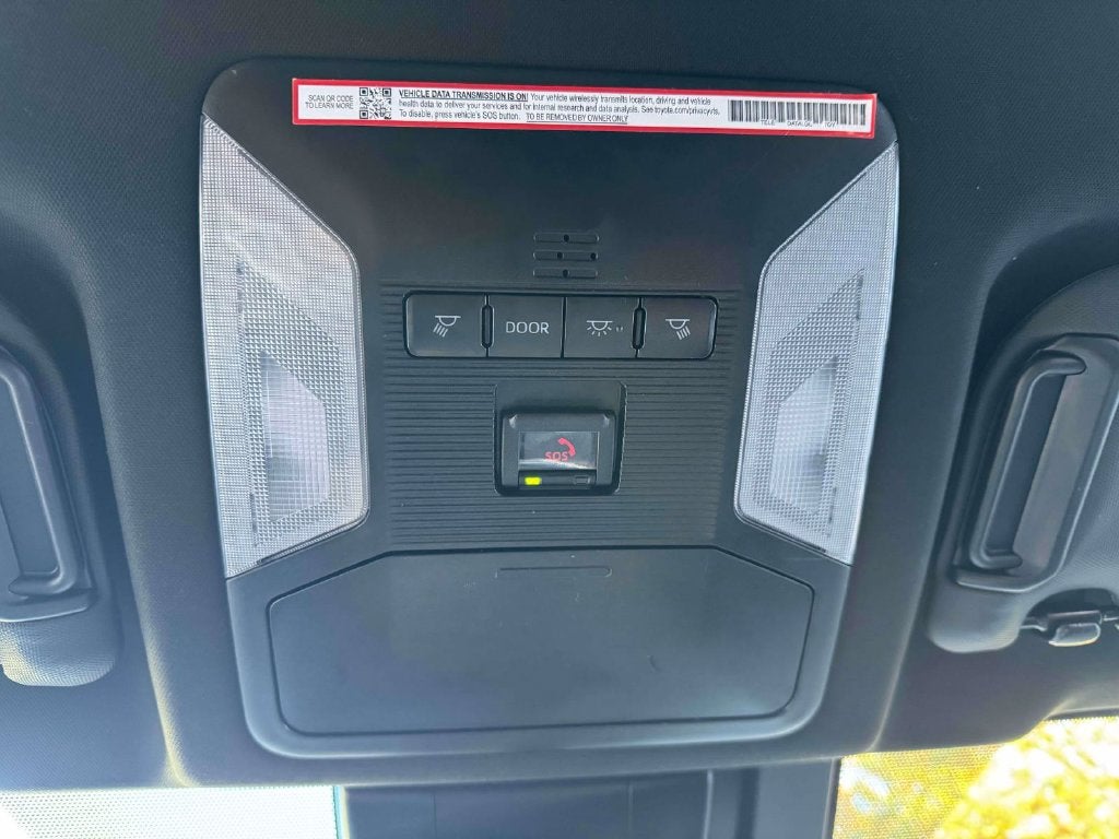 2025 Toyota RAV4 Plug-In Hybrid SE