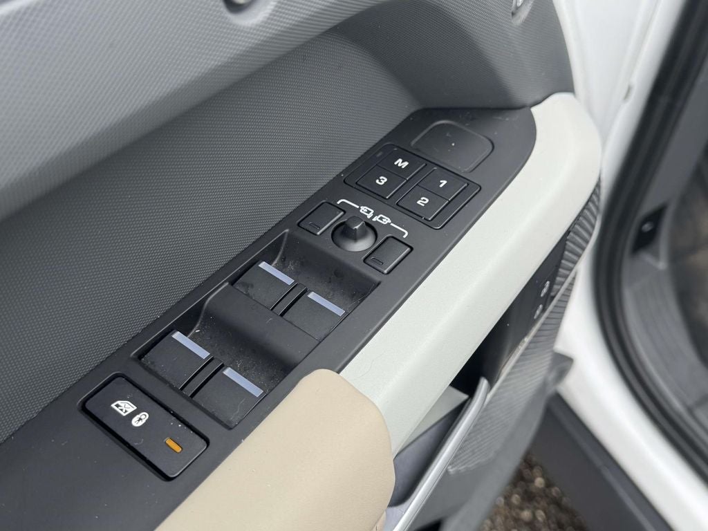 2024 Land Rover Defender 110 S