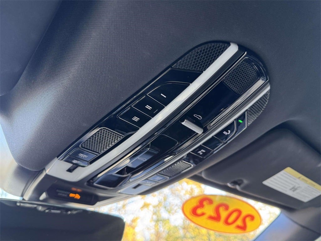 2023 Porsche Cayenne Platinum Edition