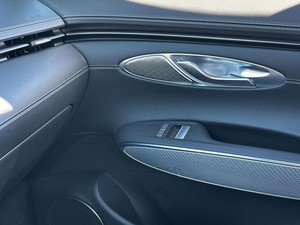 2024 Genesis GV70 2.5T