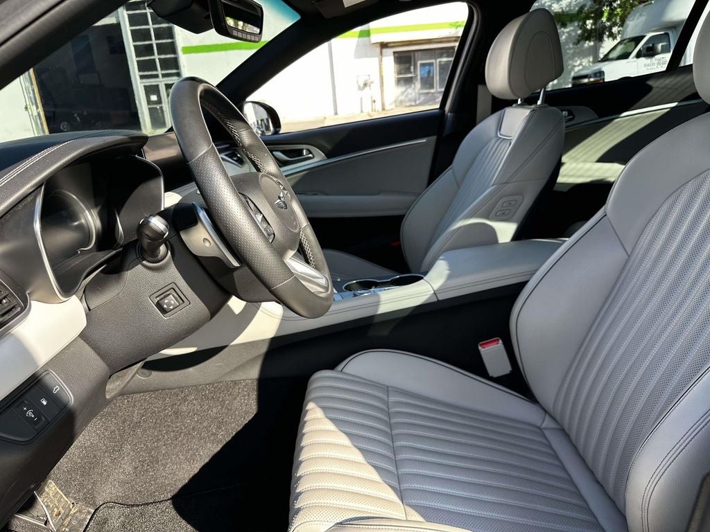 2023 Genesis G70 2.0T