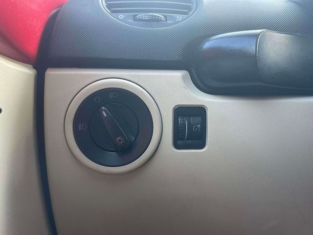 2005 Volkswagen Beetle GLS