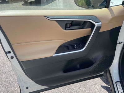 2022 Toyota RAV4 Hybrid LE