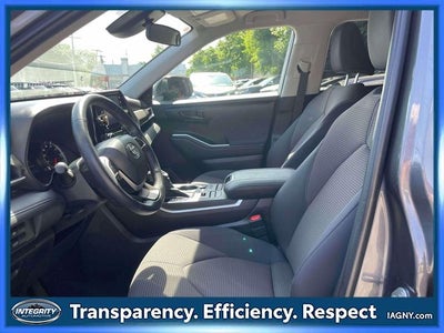 2022 Toyota Highlander LE