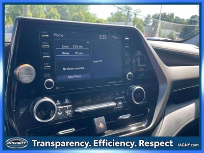 2022 Toyota Highlander LE