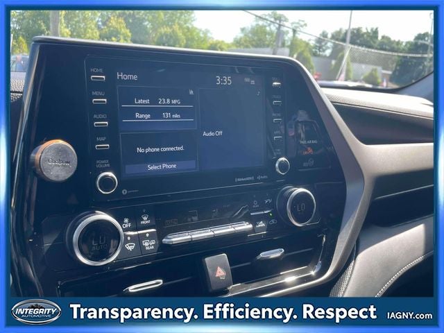 2022 Toyota Highlander LE