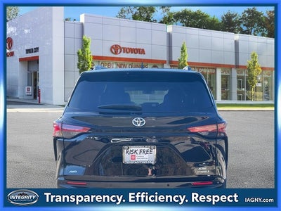 2024 Toyota Sienna XSE 7 Passenger