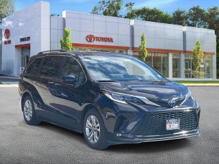 2023 Toyota Sienna XSE 7 Passenger