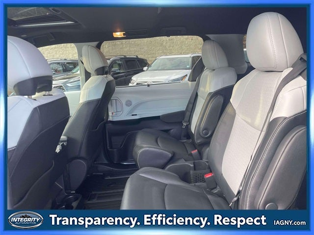 2025 Toyota Sienna XSE 7 Passenger