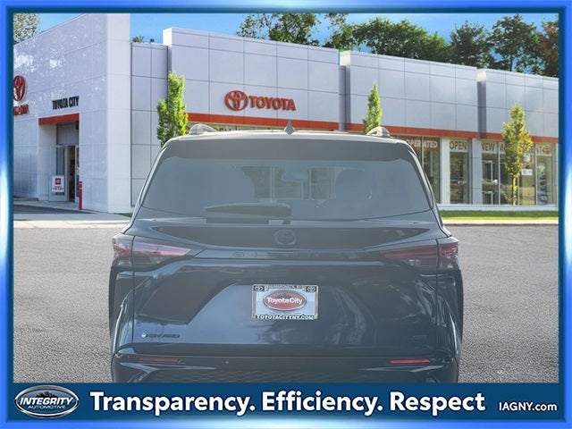 2025 Toyota Sienna XSE 7 Passenger