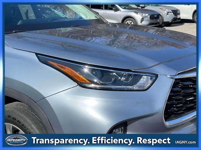 2021 Toyota Highlander Hybrid Platinum