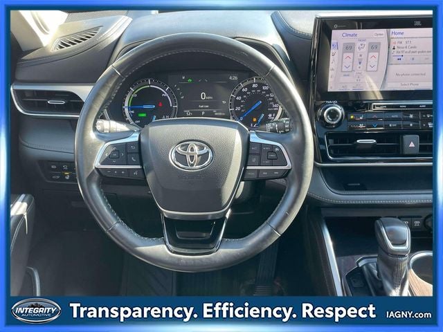 2021 Toyota Highlander Hybrid Platinum