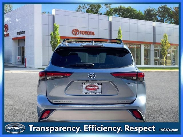 2021 Toyota Highlander Hybrid Platinum