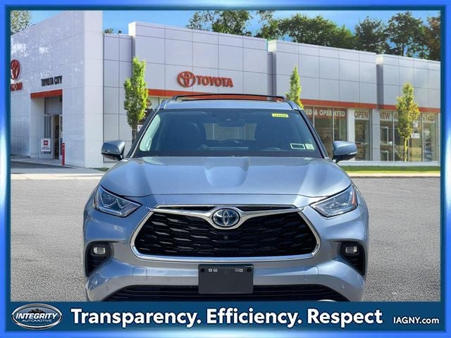 2024 Toyota Highlander Hybrid Platinum