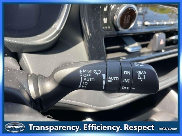 2024 Toyota Highlander Hybrid Platinum
