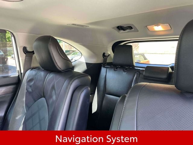 2025 Toyota Highlander Hybrid Platinum
