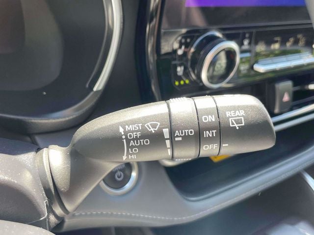 2025 Toyota Highlander Hybrid Platinum