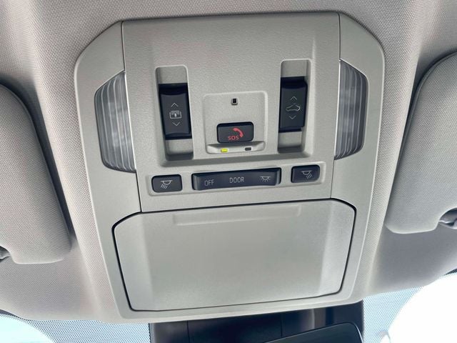 2025 Toyota Highlander Hybrid Platinum