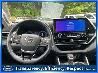 2023 Toyota Highlander Platinum