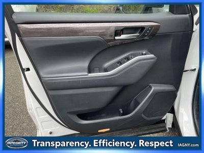 2023 Toyota Highlander Platinum