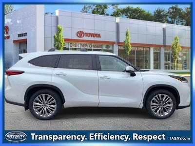 2023 Toyota Highlander Platinum