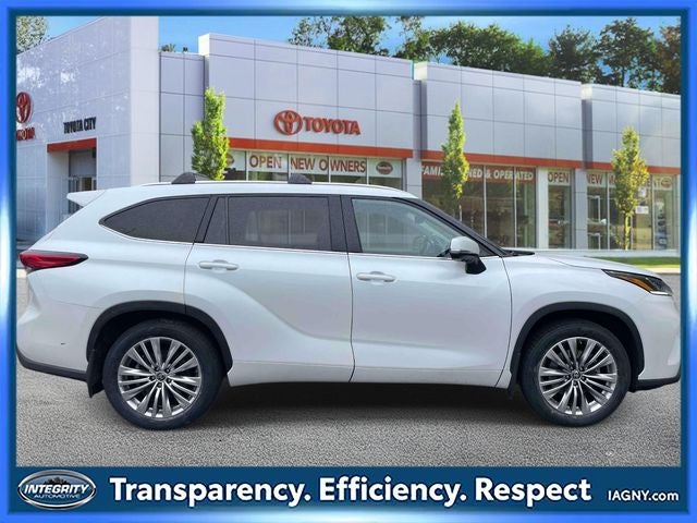 2023 Toyota Highlander Platinum