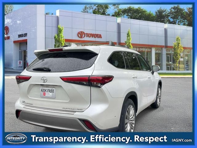 2023 Toyota Highlander Platinum