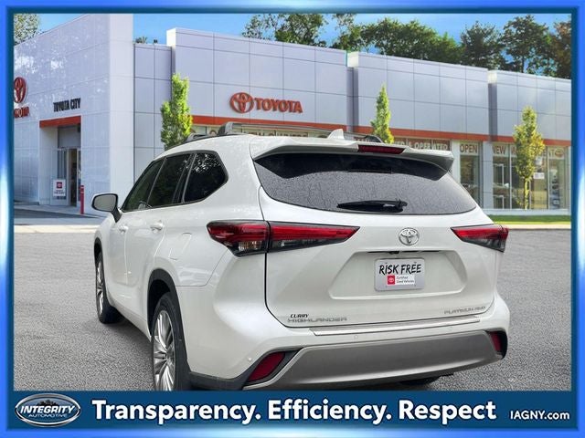 2023 Toyota Highlander Platinum