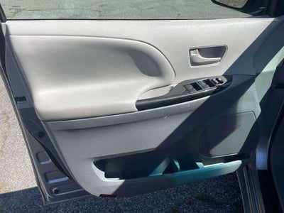 2014 Toyota Sienna LE 8 Passenger