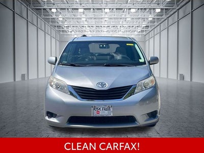 2014 Toyota Sienna LE 8 Passenger