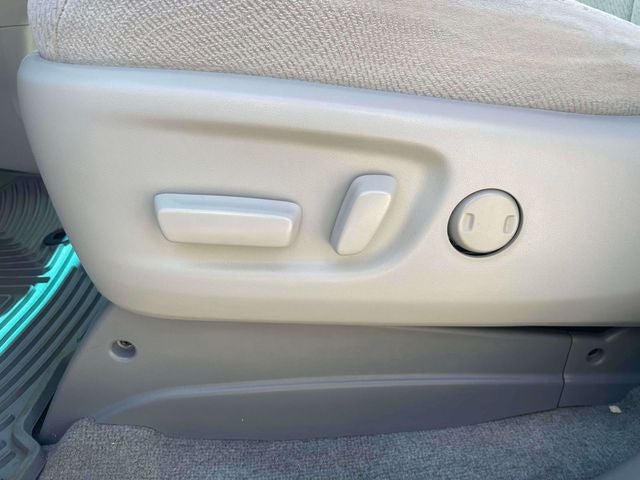 2014 Toyota Sienna LE 8 Passenger